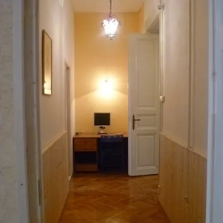 Guest house Eoetvoes Rooms Budapest