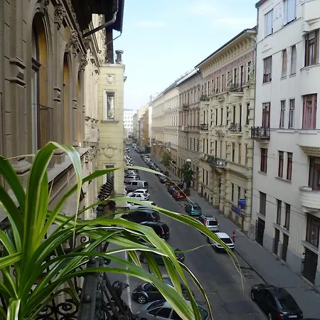 Eoetvoes Rooms Guest house Budapest