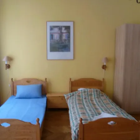 Guest house Eoetvoes Rooms